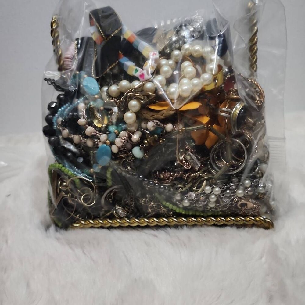 Grandma Jewelrybox Crafting Jewelry Treasures Lot 3lbs